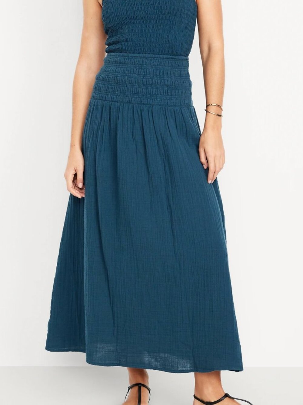 (NWT) Old Navy - cotton navy high-waisted crinkle smocked maxi skirt (large)